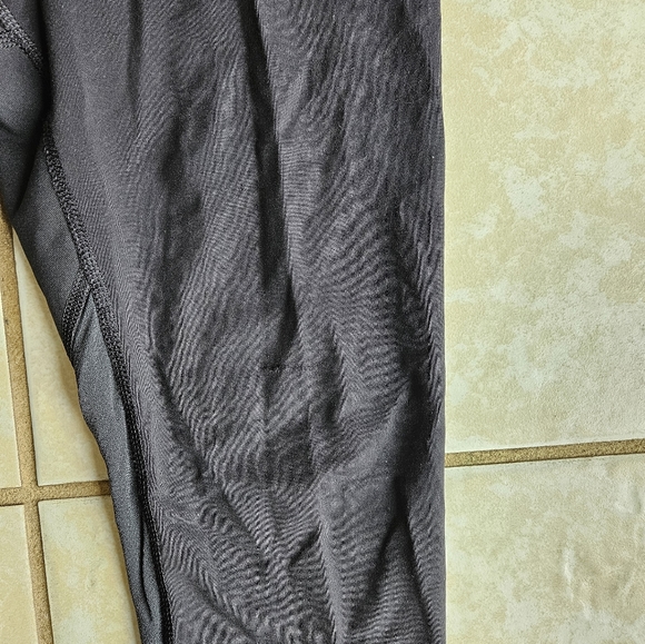 Lululemon capri leggings - Picture 3 of 7